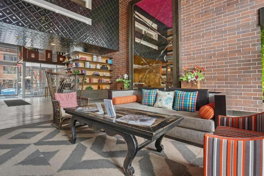 Cozysuites Mill District With Pool, Gym # 10 Apartment *